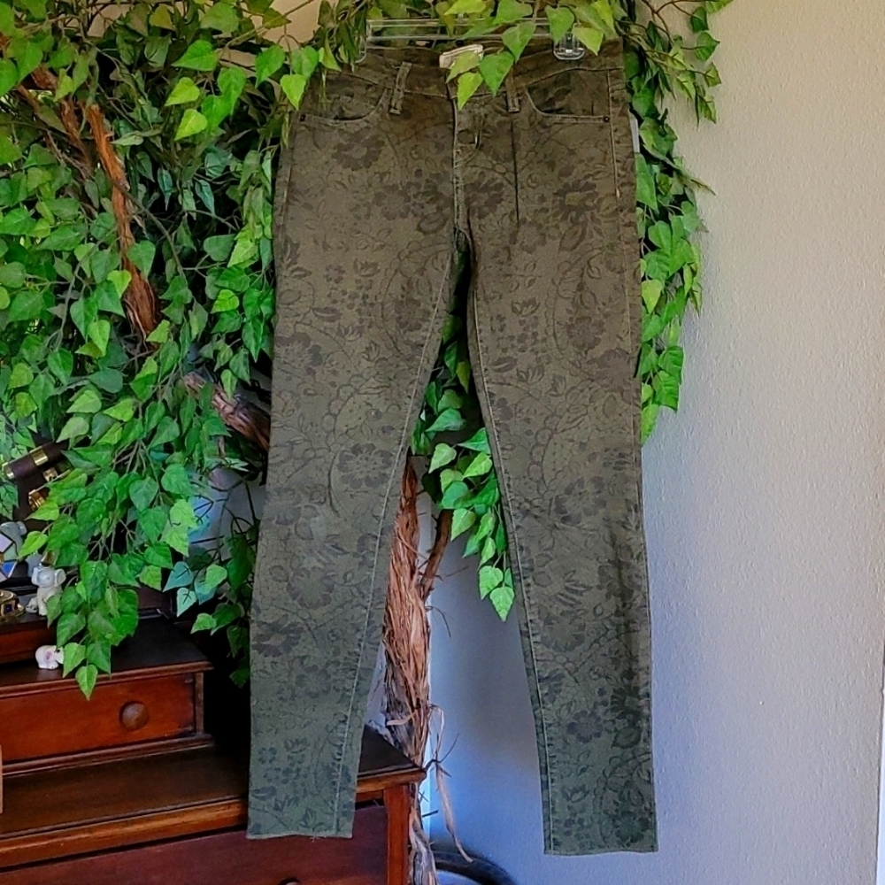 CURRENT/ELLIOTT  Army Green Rolled Lace Skinny leg jeans